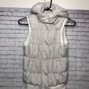 dELia*s Polka Dot Hooded Puffer Vest Size Juniors Medium